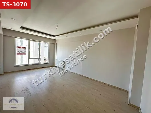 SERKENT CADDE ÜZERİ 3+1 ARA KAT TRANVAY YÜRÜME MESAFESİ